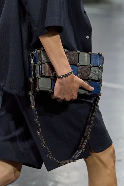 Look 57